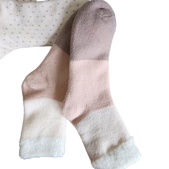 NWT Cozy Fuzzy Socks Pastel Neutrals - Set Of 3 - Picture 4 of 7